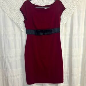 Isaac Mizrahi Red Sheath Dress Cap Sleeve Bateau Neckline